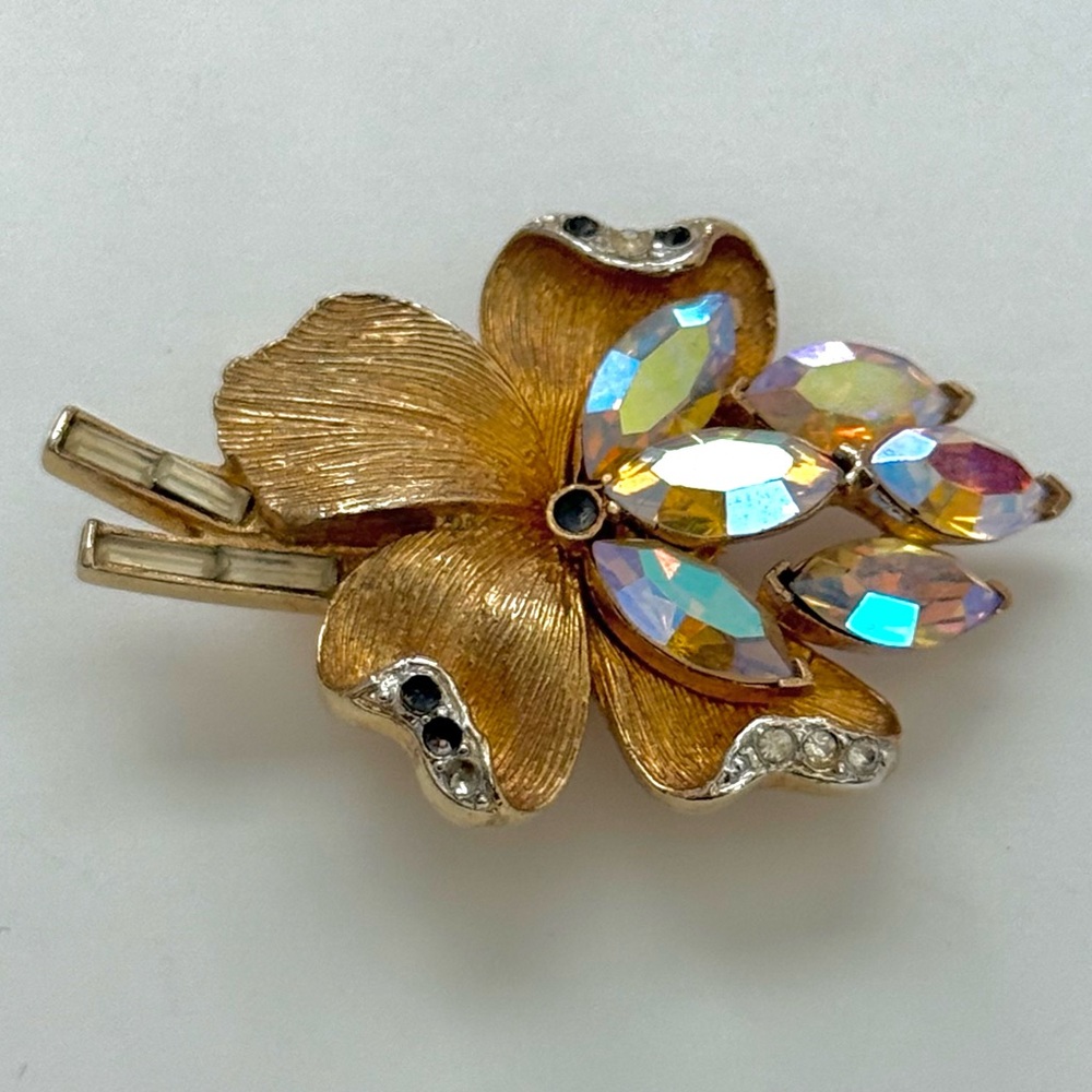 Vintage Vendôme Floral Brooch – Aurora Borealis Rhinestones, Signed